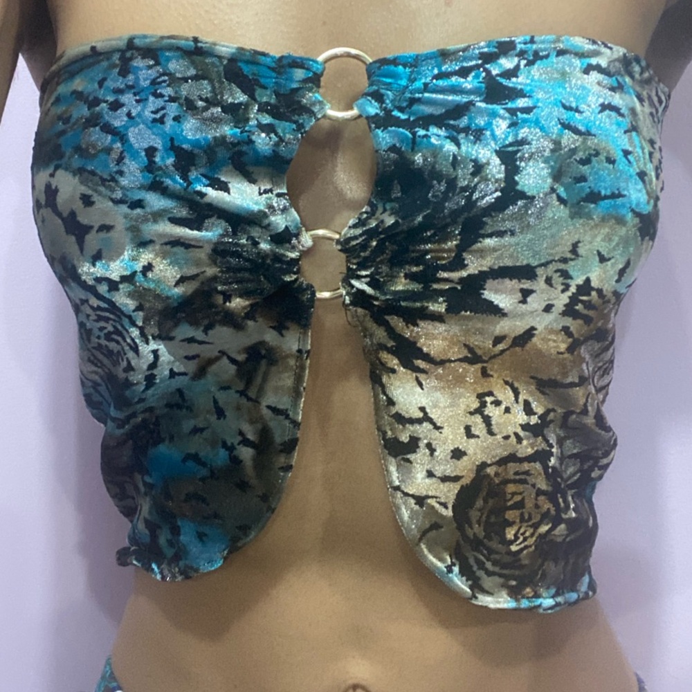 Textured print bandeau with O rings